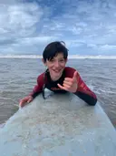 Enfant surf Essaouira — cours débutant sur la plage Elite School